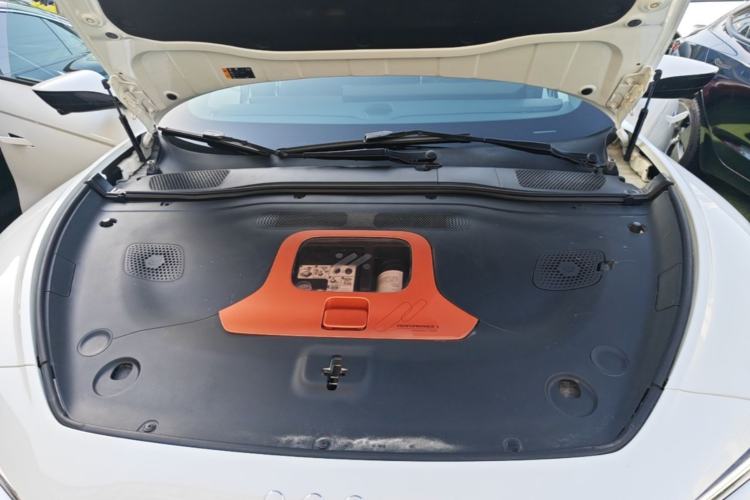 Used IM L7 2022 Dynamic Model Engine Bay