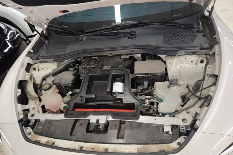 Used IM L7 2022 Pro Model Engine Bay