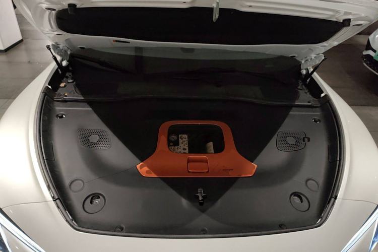 Used IM L7 2022 Pro Model Engine Bay