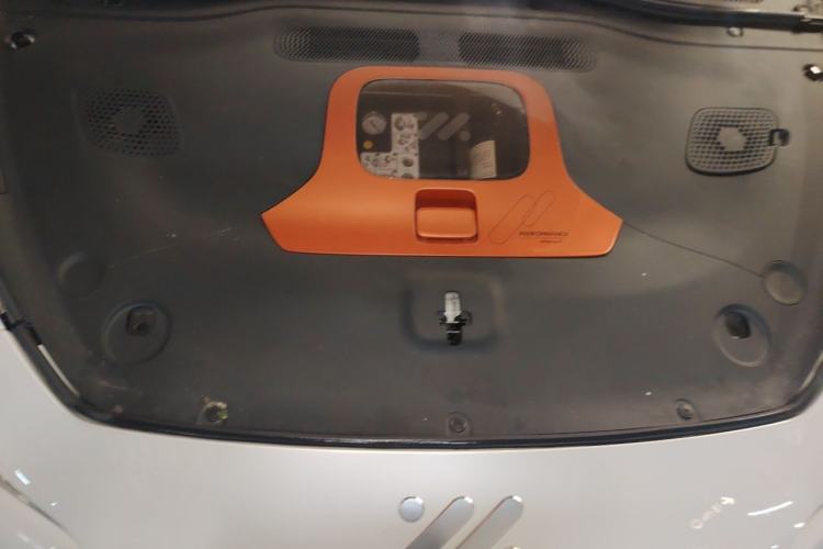Used IM L7 2022 Dynamic Model Engine Bay