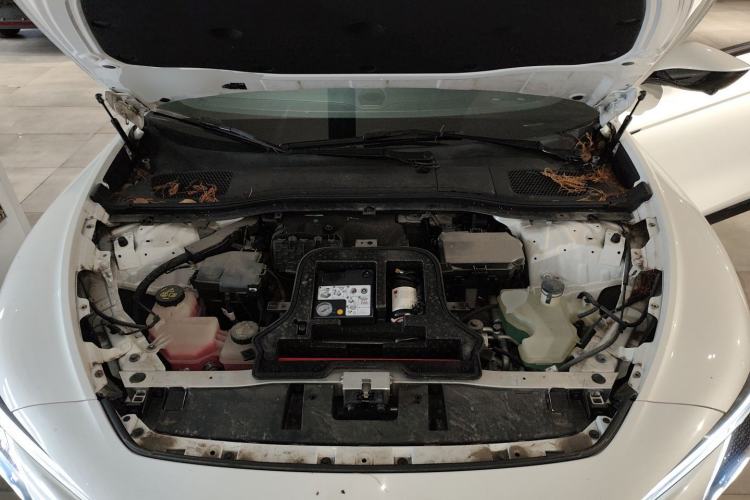 Used IM L7 2022 Pro Model Engine Bay