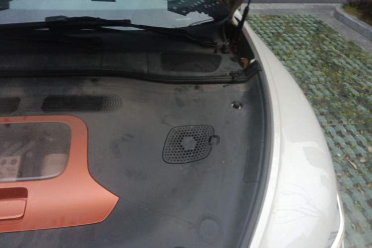 Used IM L7 2022 Pro Model Engine Bay Left