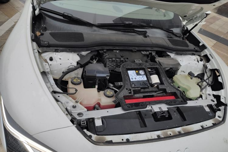 Used IM L7 2022 Dynamic Model Engine Bay Right
