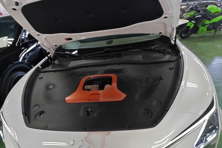 Used IM L7 2022 Dynamic Model Engine Bay