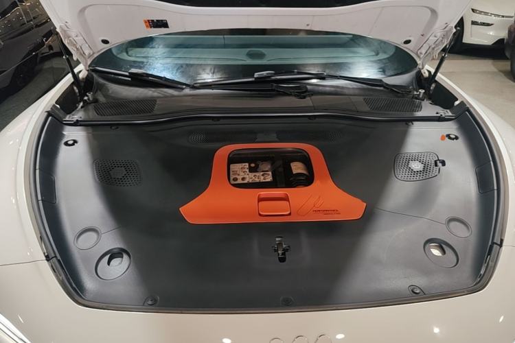 Used IM L7 2022 Dynamic Model Engine Bay