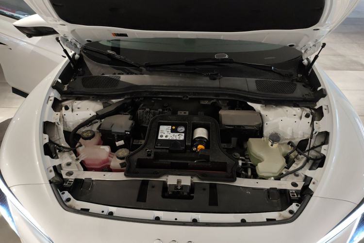 Used IM L7 2022 Pro Model Engine Bay