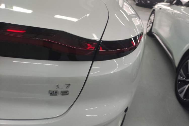 Used IM L7 2022 Dynamic Model Exterior 6