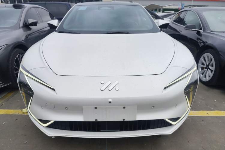 Used IM L7 2022 Dynamic Model Front