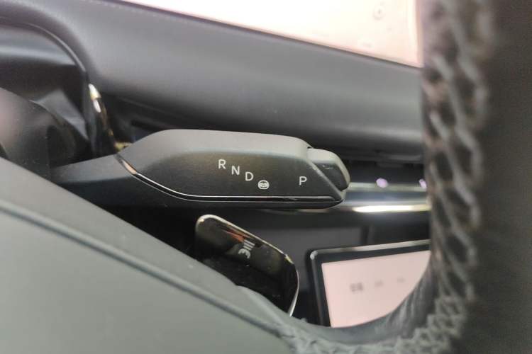 Used IM L7 2022 Dynamic Model Gear Lever