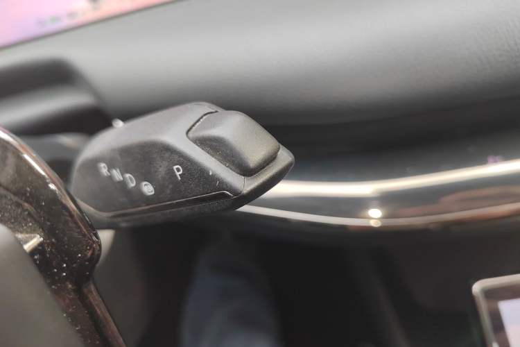 Used IM L7 2022 Angel Wheel Edition Gear Lever