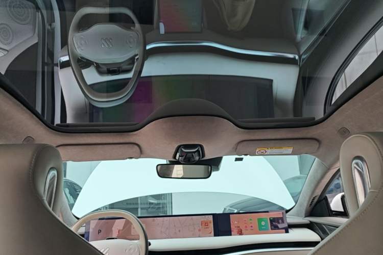 Used IM L7 2022 Dynamic Model Headliner