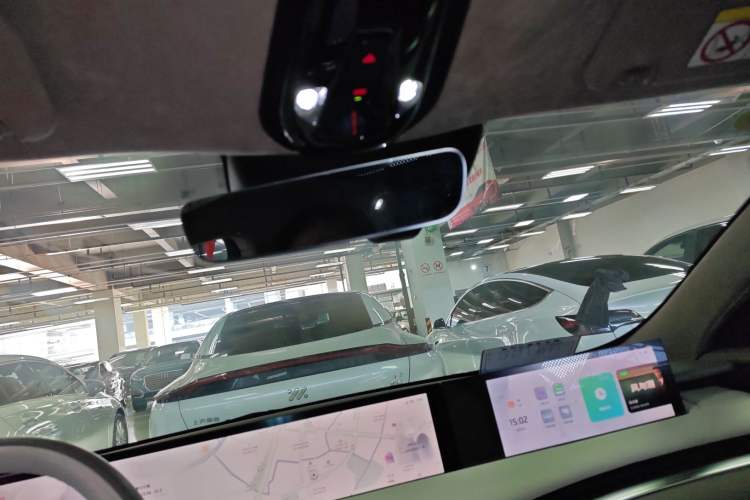 Used IM L7 2022 Dynamic Model Headliner