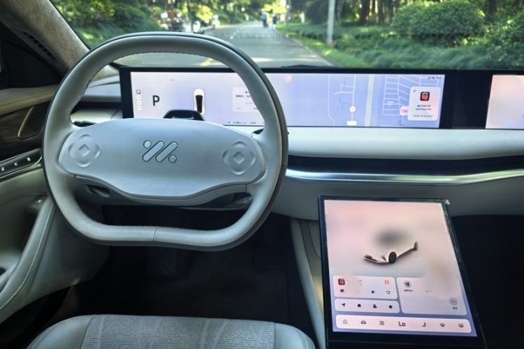 Used IM L7 2022 Dynamic Model Interior 2