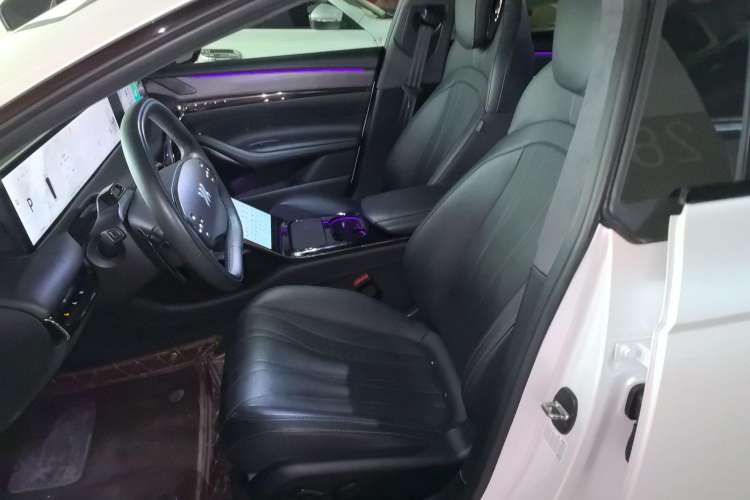 Used IM L7 2022 Pro Model Left Front Seat