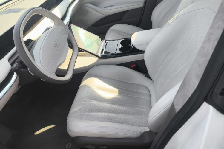 Used IM L7 2022 Dynamic Model Left Front Seat