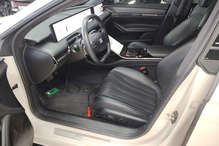 Used IM L7 2022 Pro Model Left Front Seat