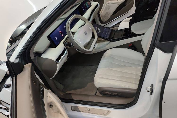 Used IM L7 2022 Pro Model Left Front Seat