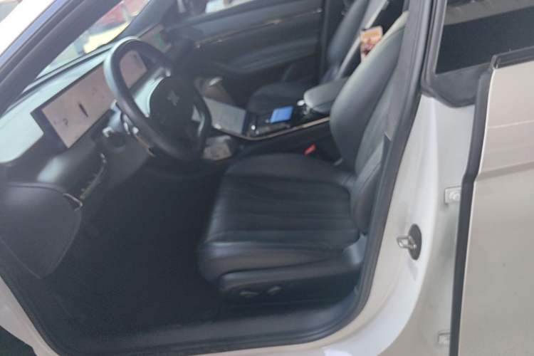Used IM L7 2022 Pro Model Left Front Seat