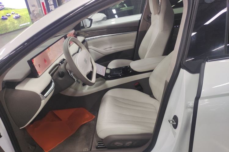 Used IM L7 2022 Dynamic Model Left Front Seat
