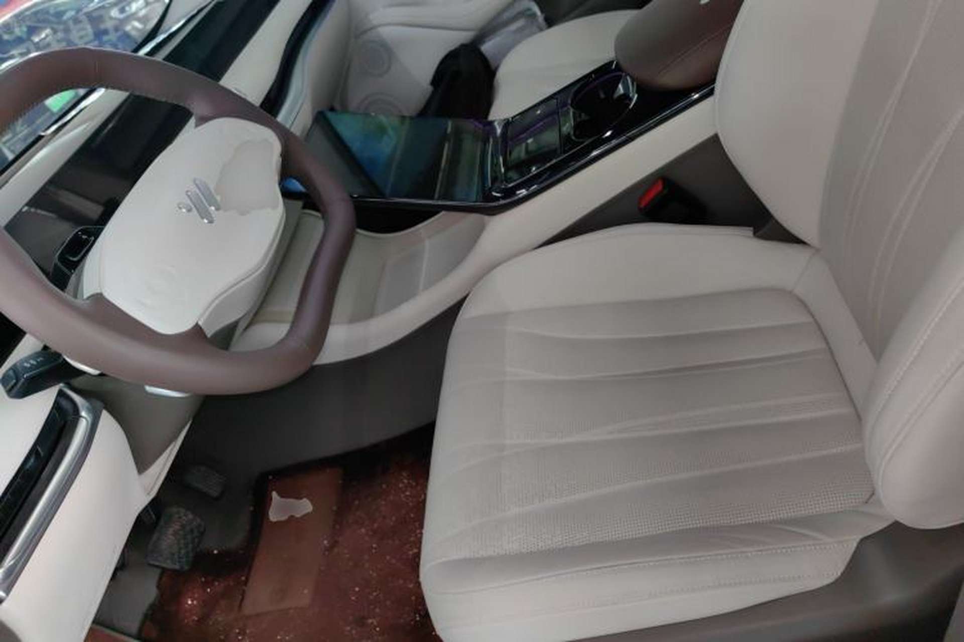 Used IM L7 2022 Dynamic Model Left Front Seat