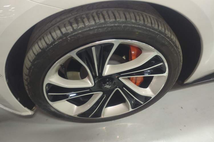 Used IM L7 2022 Pro Model Left Front Wheel Hub