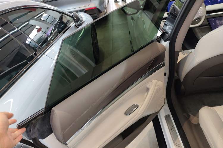 Used IM L7 2022 Pro Model Left Rear Door Interior