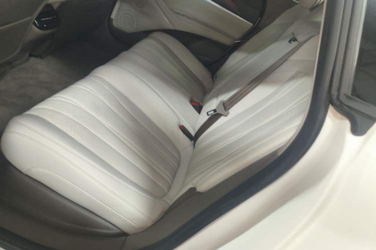 Used IM L7 2022 Pro Model Left Rear Seat