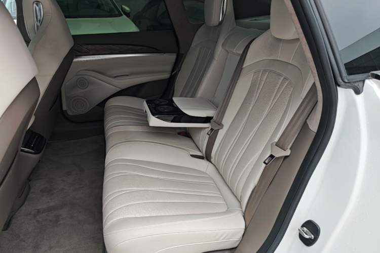 Used IM L7 2022 Dynamic Model Left Rear Seat