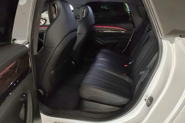 Used IM L7 2022 Dynamic Model Left Rear Seat