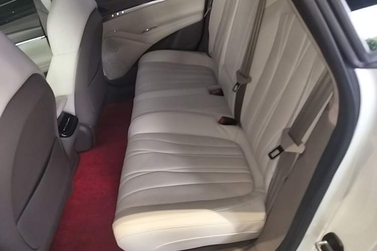 Used IM L7 2022 Pro Model Left Rear Seat