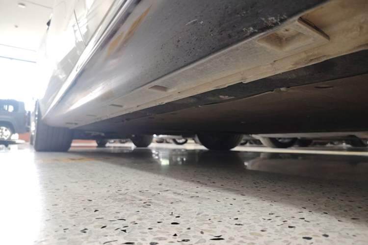 Used IM L7 2022 Pro Model Left Side Sill