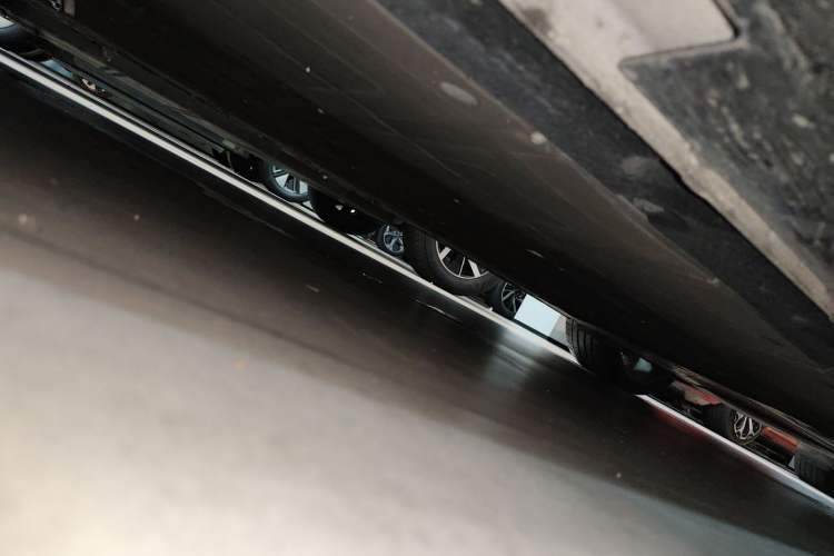 Used IM L7 2022 Pro Model Left Side Sill