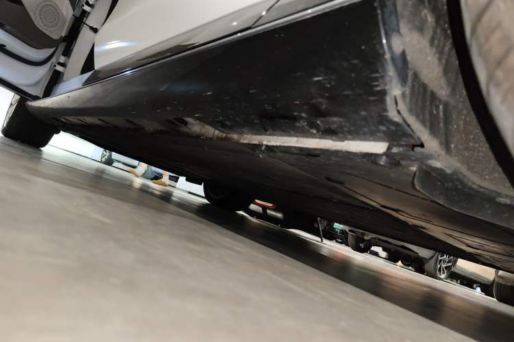 Used IM L7 2022 Pro Model Left Side Sill