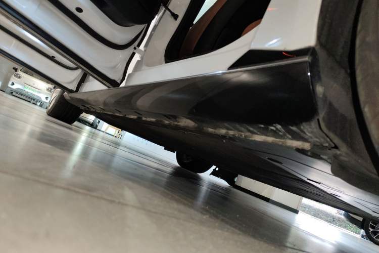 Used IM L7 2022 Pro Model Left Side Sill