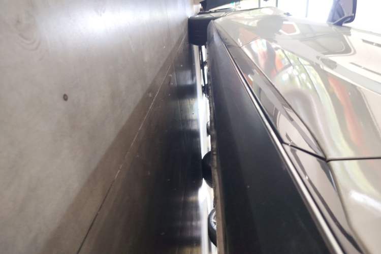 Used IM L7 2022 Pro Model Left Side Sill