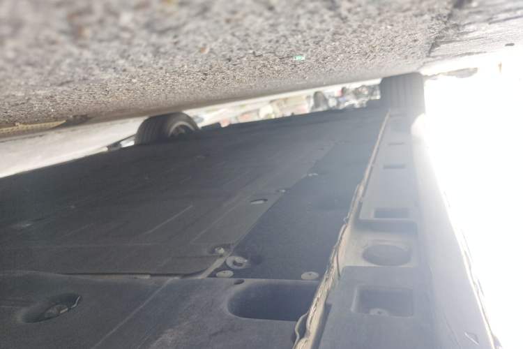 Used IM L7 2022 Dynamic Model Left Side Sill