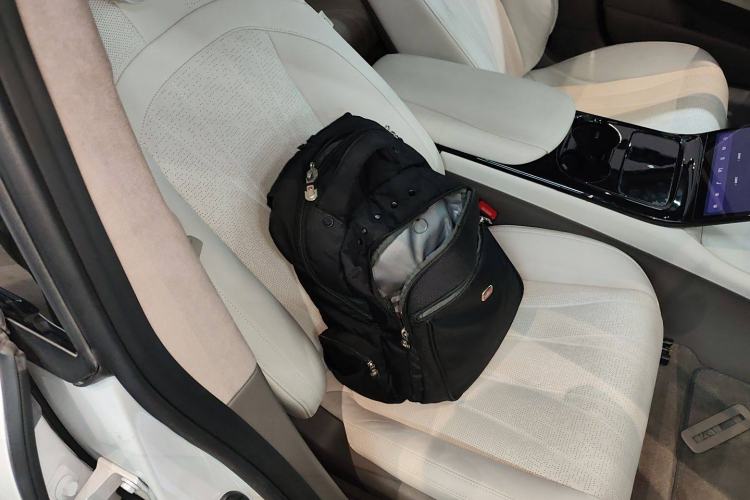 Used IM L7 2022 Pro Model Right Front Seat