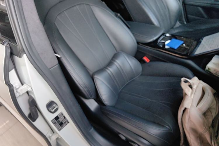 Used IM L7 2022 Pro Model Right Front Seat