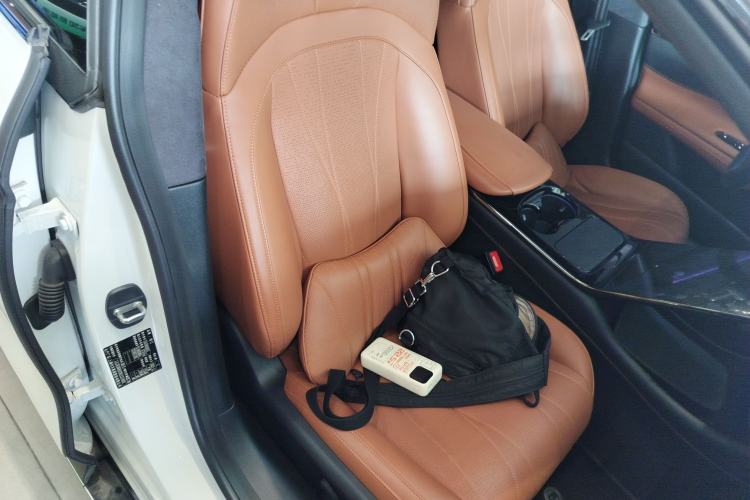 Used IM L7 2022 Pro Model Right Front Seat