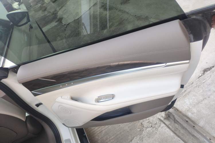 Used IM L7 2022 Dynamic Model Right Rear Door Interior