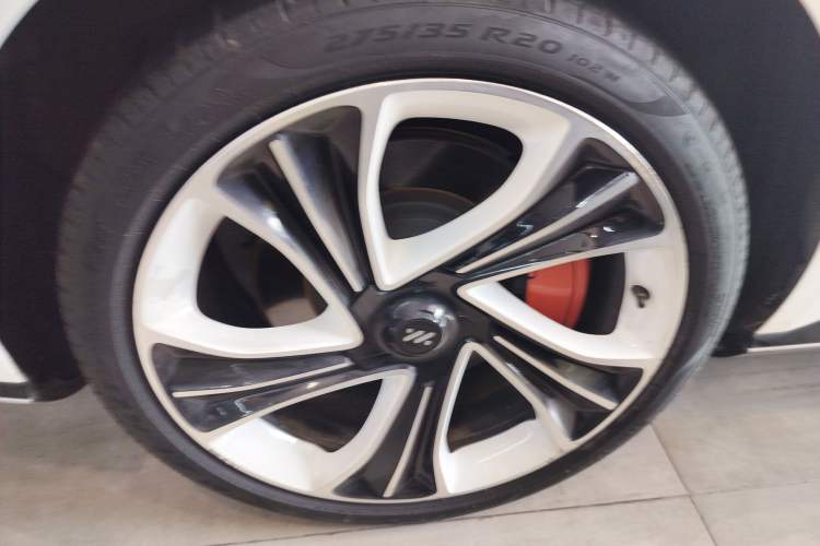 Used IM L7 2022 Pro Model Right Rear Wheel Hub