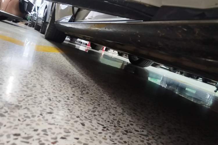 Used IM L7 2022 Pro Model Right Side Sill