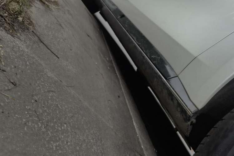 Used IM L7 2022 Dynamic Model Right Side Sill