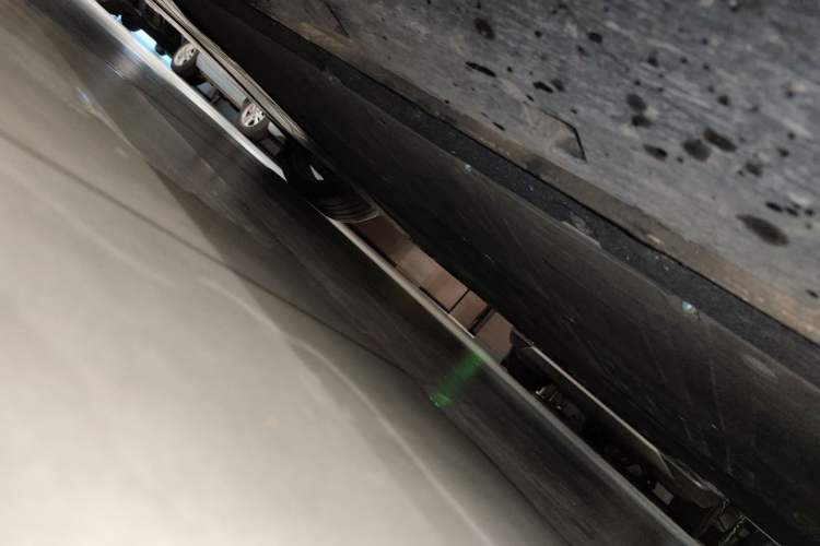 Used IM L7 2022 Pro Model Right Side Sill