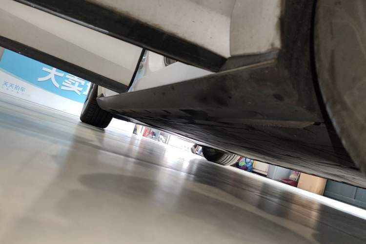 Used IM L7 2022 Dynamic Model Right Side Sill