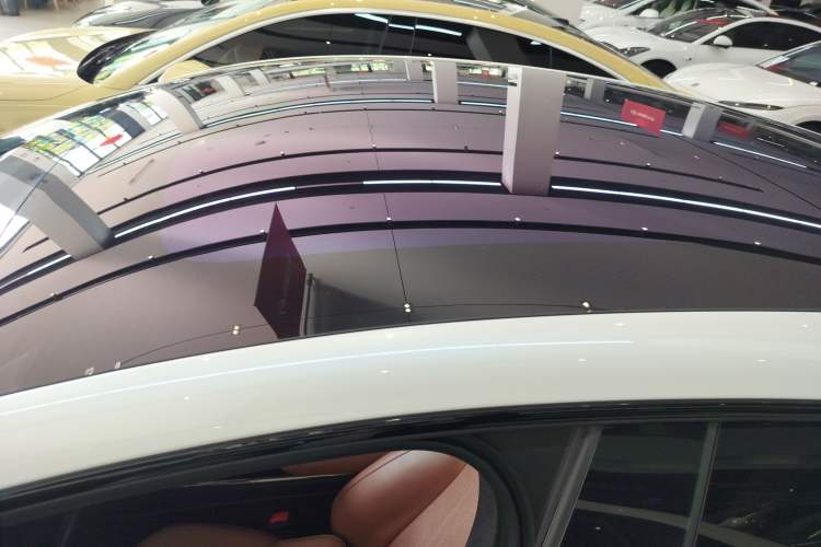 Used IM L7 2022 Pro Model Roof