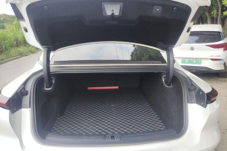 Used IM L7 2022 Pro Model Trunk