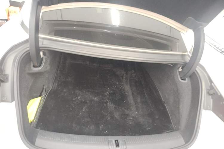 Used IM L7 2022 Pro Model Trunk