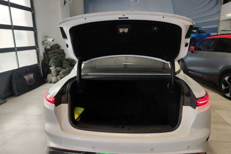 Used IM L7 2022 Dynamic Model Trunk