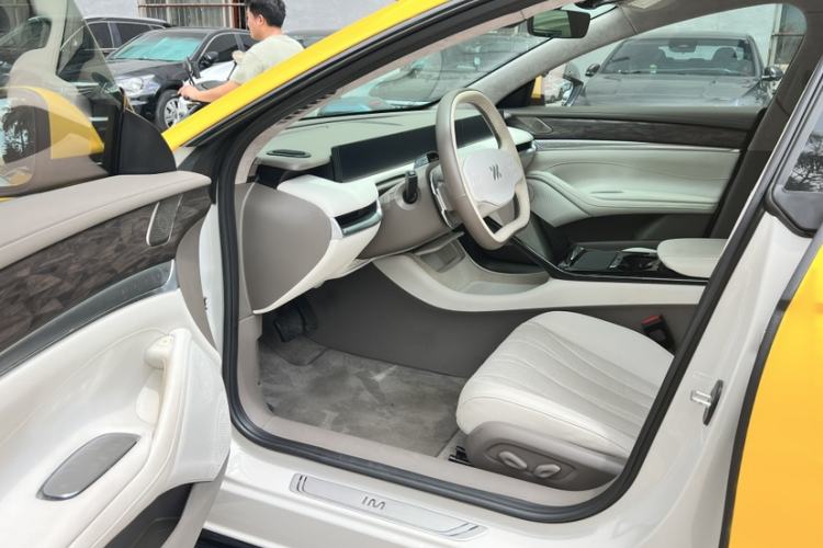 Used IM L7 2022 Dynamic Model Exterior 5